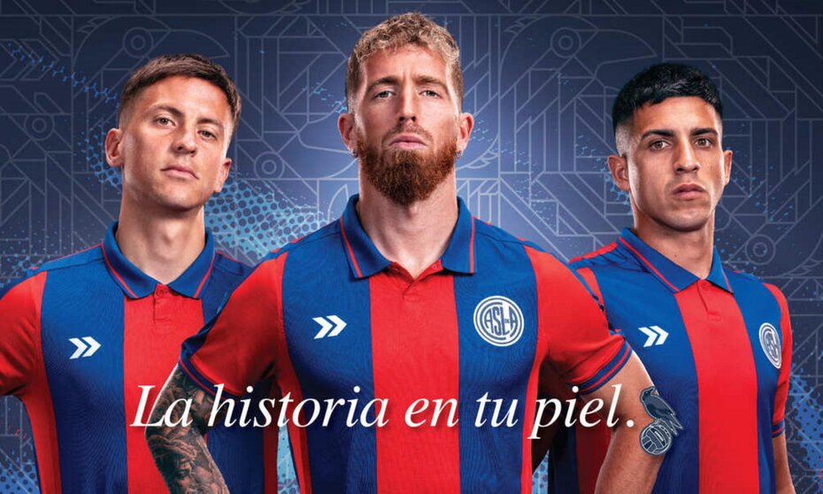 San Lorenzo presentó la indumentaria Atomik.